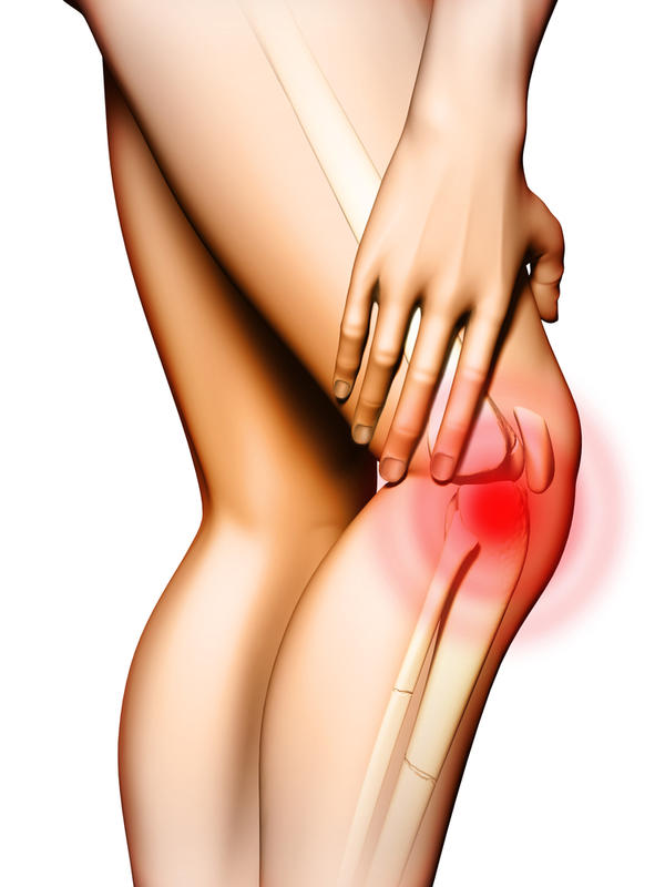 genunchiul scârțâie și doare